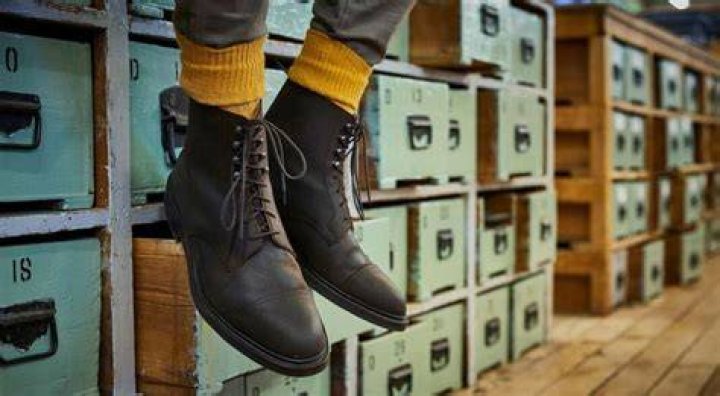 10 Best Socks For Work Boots – Added Comfort For Men In 2024