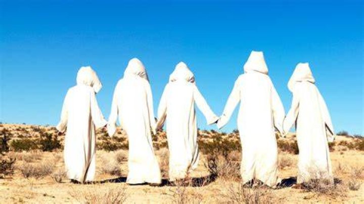 5 Of The Most Infamous Cults in US History