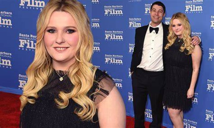 All About Abigail Breslin's Weight And Eating Disorder