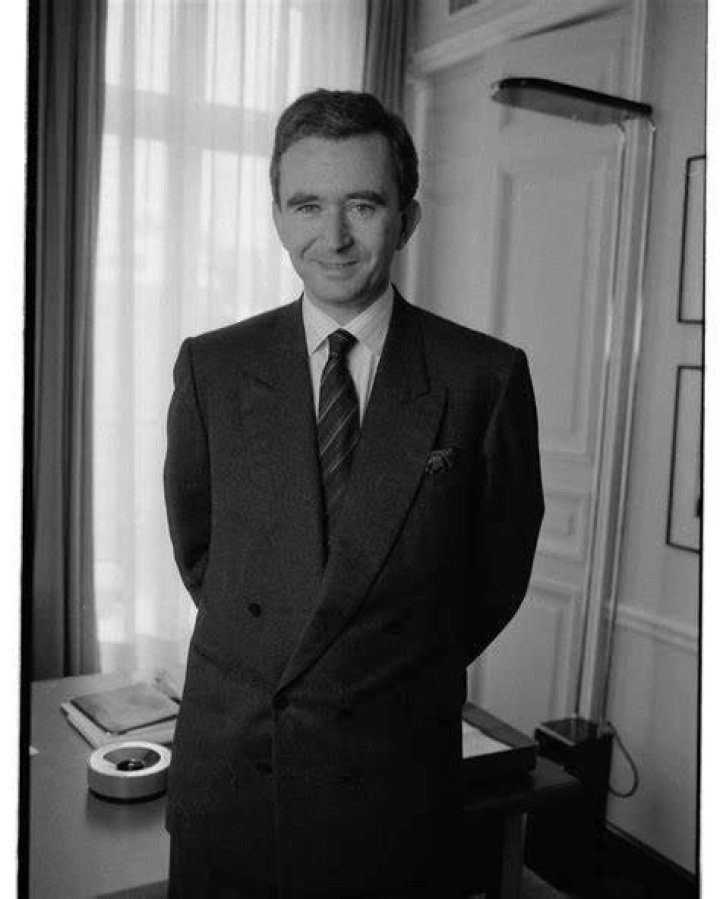 Bernard Arnault Jeune - Bonjour Buzz