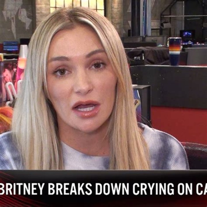 Britney Spears cries on camera during dance routine