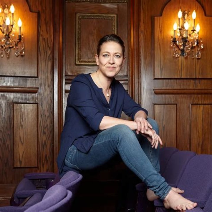 Details About Nicola Walker: Her Net Worth, Husband, TV Shows