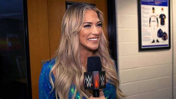 	Former WWE wrestler Kelly Kelly announces the birth of her twins	