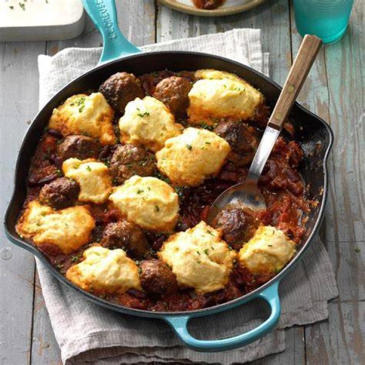 How to Make Meatball Chili