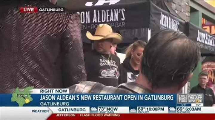 Jason Aldean opens new bar in Gatlinburg