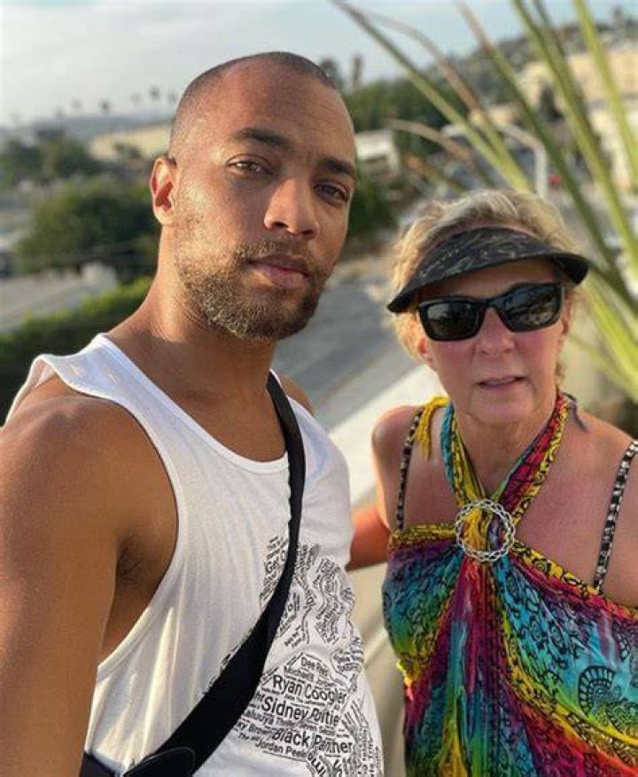 
Kendrick Sampson Bio, Mother, Age, Height, Net Worth, & Wife