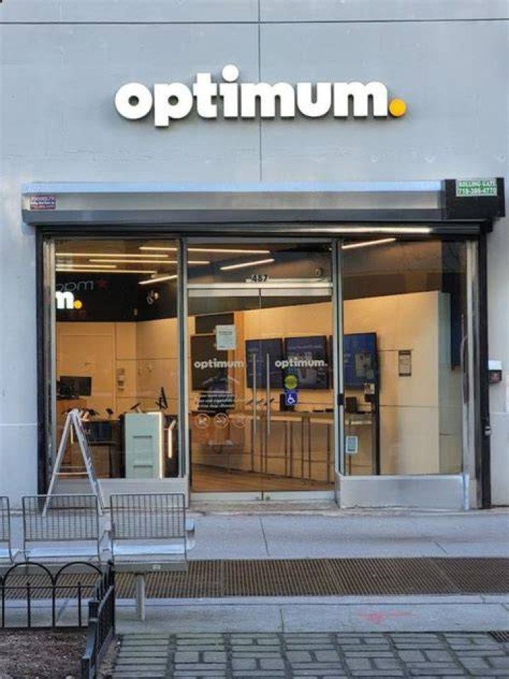 Optimum's Roslyn, NY store | Mobile Phones & Home Internet