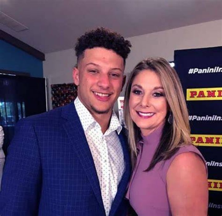 Patrick Mahomes’s Mom, Randi Martin | Divorce story, Age, Daughter, Net Worth, is she married now ?