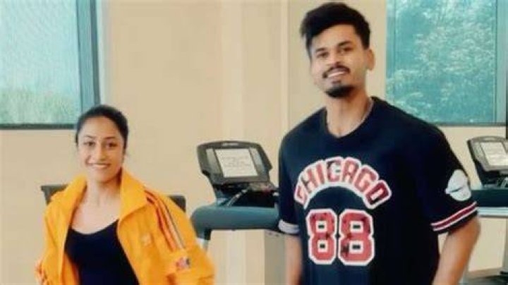 Shreyas Iyer and Yuzvendra Chahal's wife Dhanashree Verma's shuffle dance leave netizens impressed