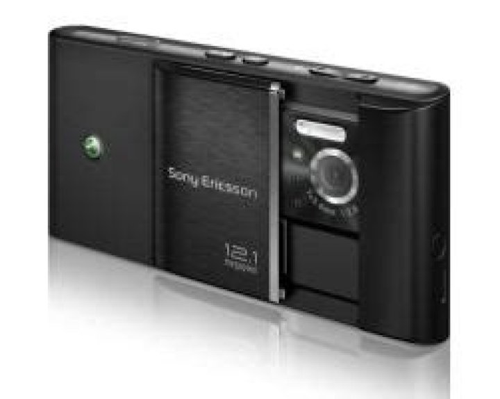 Sony Ericsson Announces 12MP Idou Touchscreen phone, 8MP W995 Walkman Phone