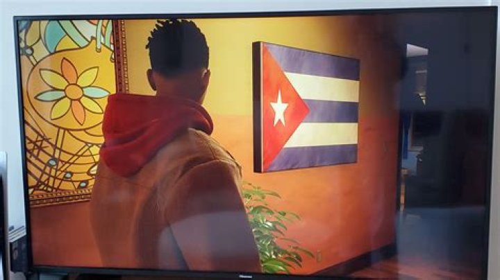 Spider-Man 2 Dev Promises Fix After Fans Spot Cuban Flag in Puerto Rican Miles Morales' House