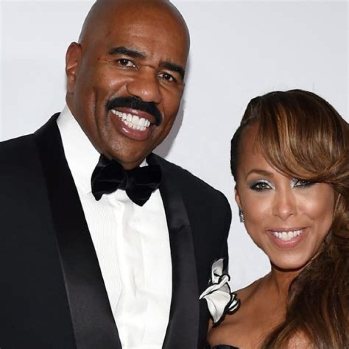 Steve Harvey Net Worth, Age, Height, Weight, Career, Family and Wife
