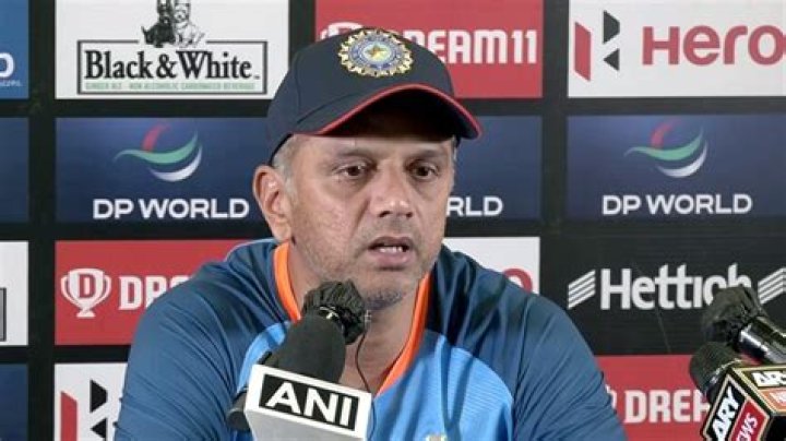 This teammate of Tendulkar, Dravid wanted to become doctor, related to Indian President; can you identify the cricketer?