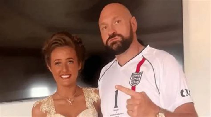 Tyson Fury Boxer, Wife, Age, Net Worth, Height, Family