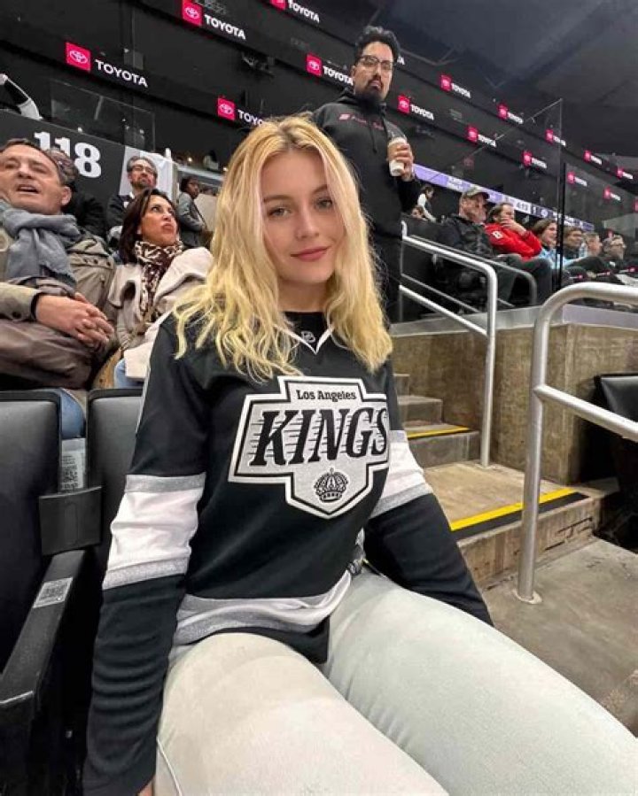 Vera Dijkmans Age, Height, Wiki, Bio, Net Worth, Boyfriend & More