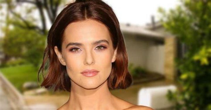 What is Zoey Deutch’s Net Worth in 2023