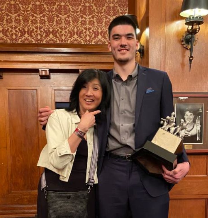 Who are Zach Edey’s parents? Meet Zach Edey’s parents, Glen and Julia: Biography, Career And many more 