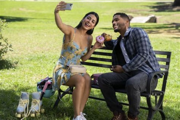 Who does Lily end up with and does she marry Nick or Santiago in season 2 finale?