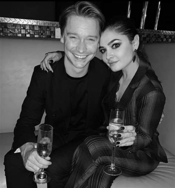Who is Calum Worthy Girlfriend? Is He Married?