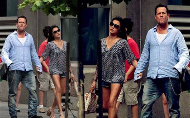 Who is Dean Winters Secret Girlfriend? Facts Surrounding His Love Life