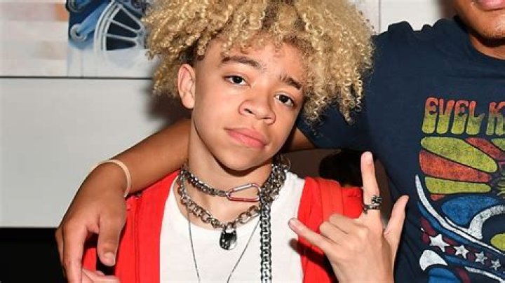 Why King Harris was in jail? What happened to famous parents son?